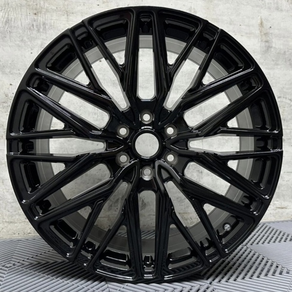 Jante ALT518 Gloss Black pour Mercedes Sprinter 6 Trous Depuis 2018 par Auto Look Perfect