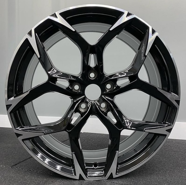 Jante ALT5572 Black Polished pour Audi Q3 F3B Depuis 09/2018 par Auto Look Perfect