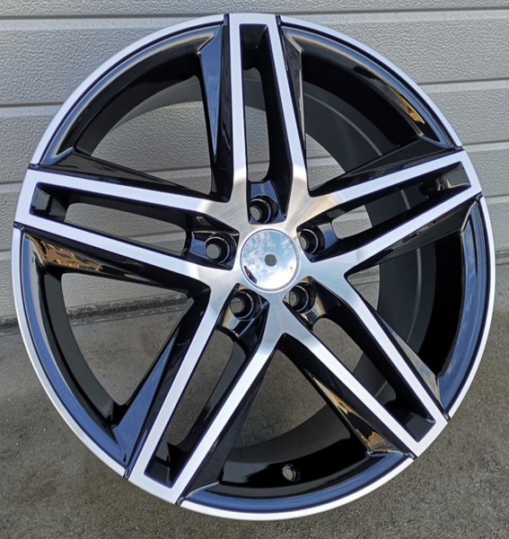 Jante Ibiza FR Poliblack pour Volkswagen Corrado VR6 par Auto Look Perfect